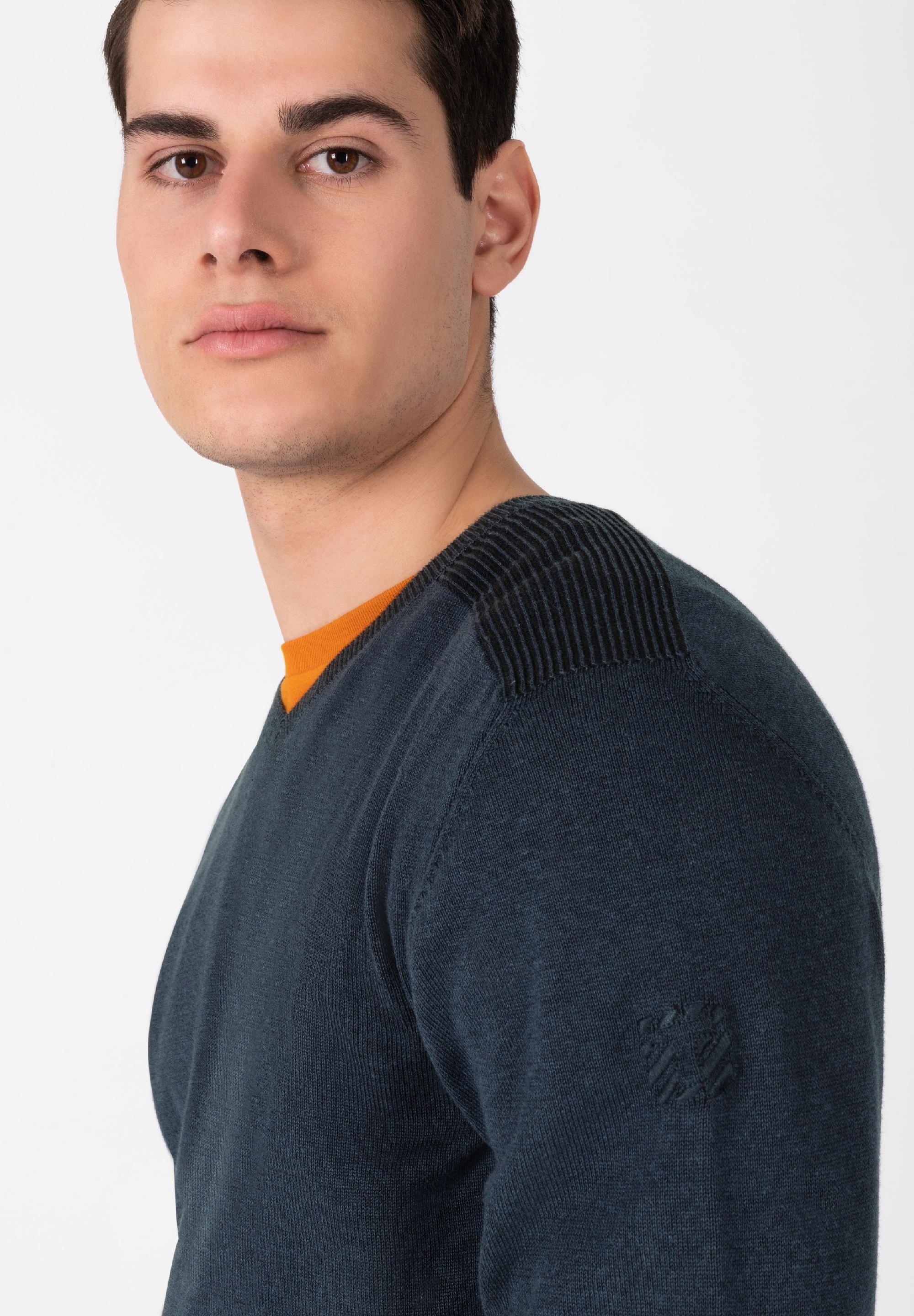 Knit V Longsleeve