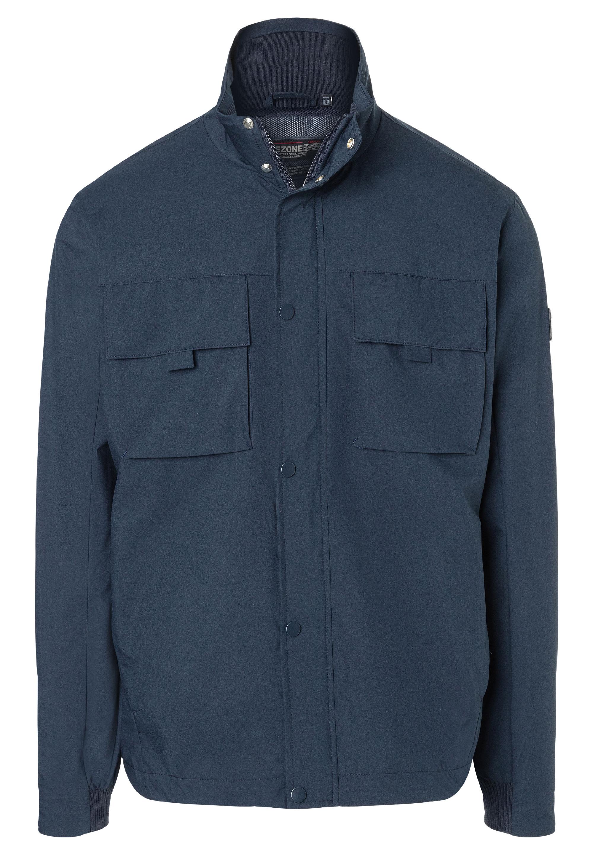 Sporty Tech Jacket zipper