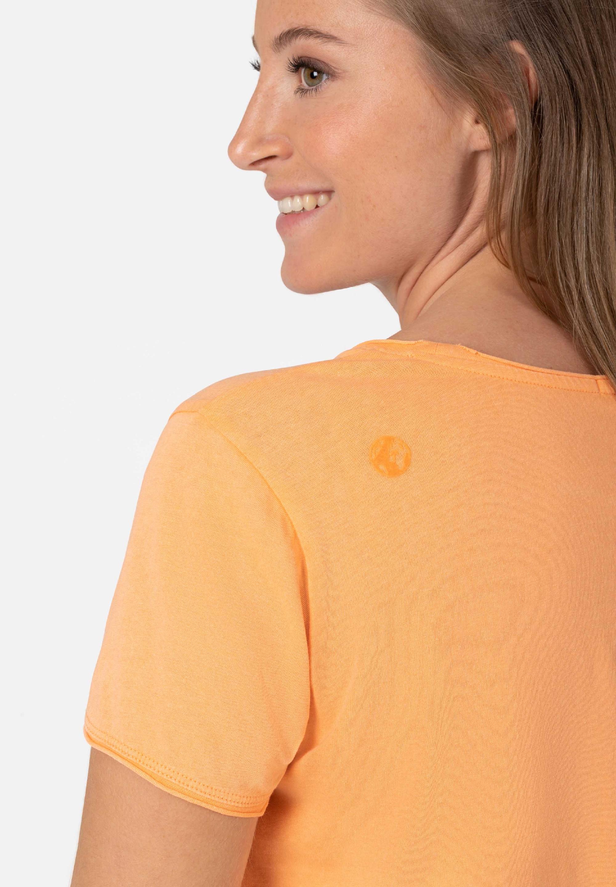 Basic T-Shirt