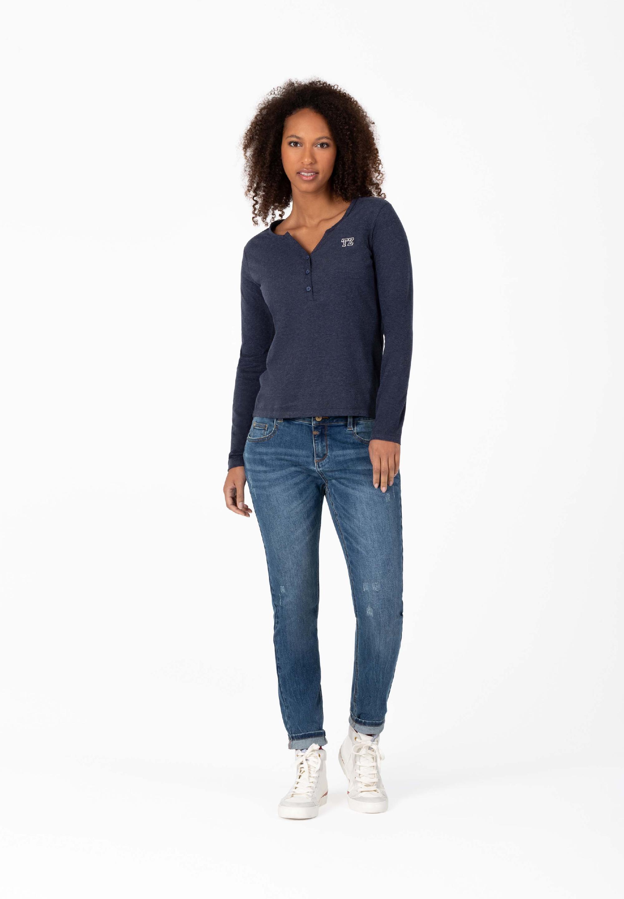 Henley Longsleeve decoration