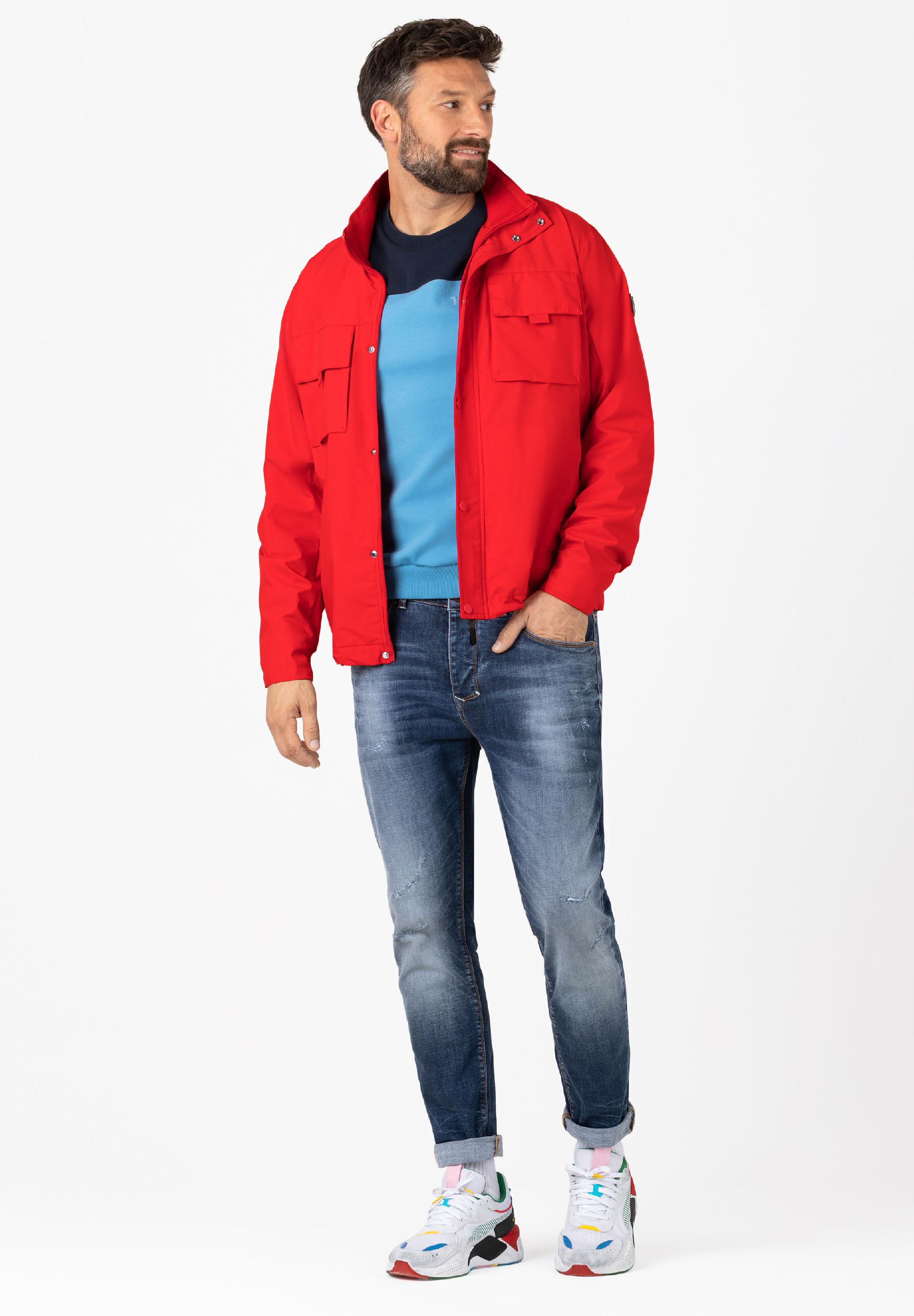 Sporty Tech Jacket zipper