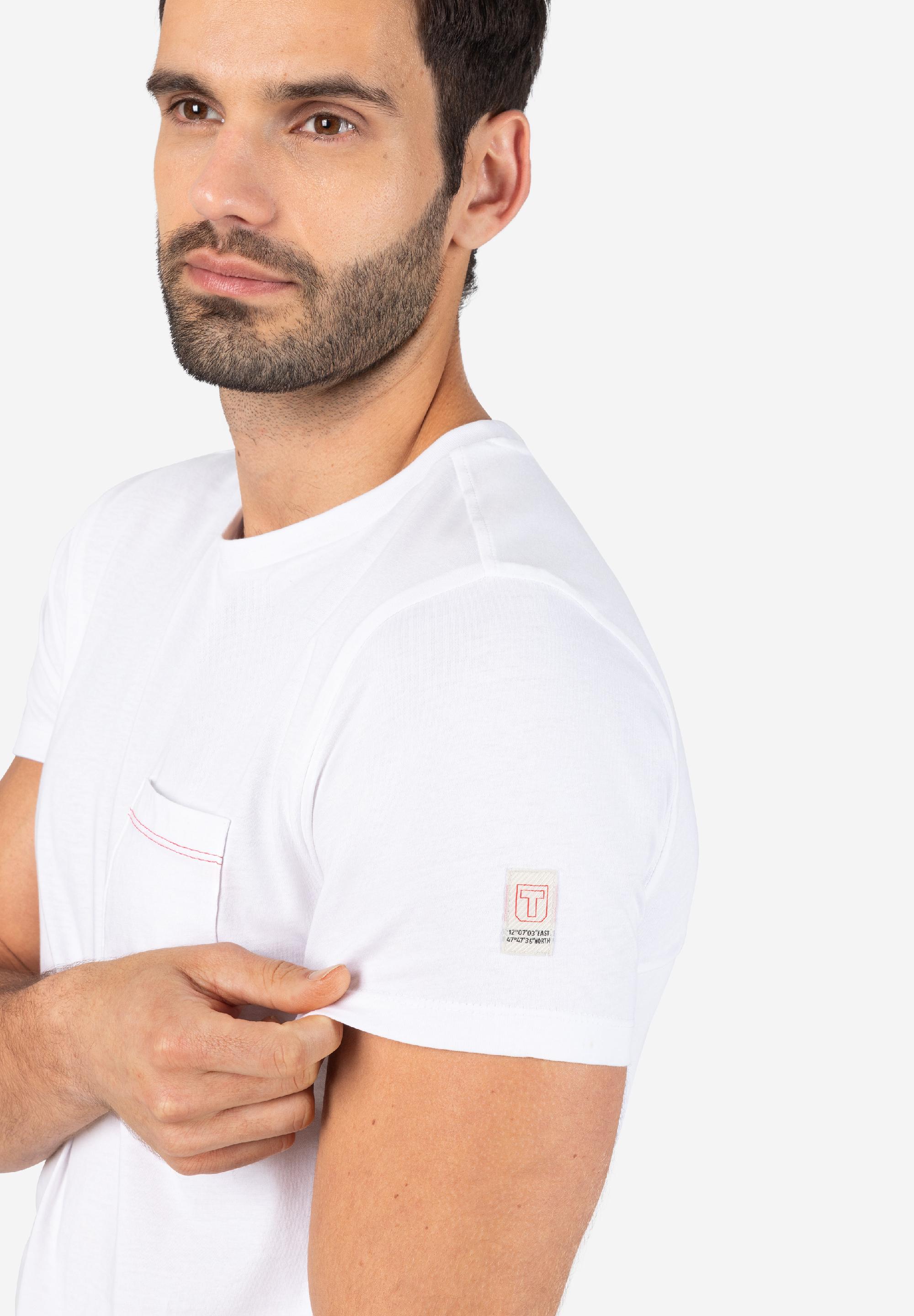 Basic T-Shirt