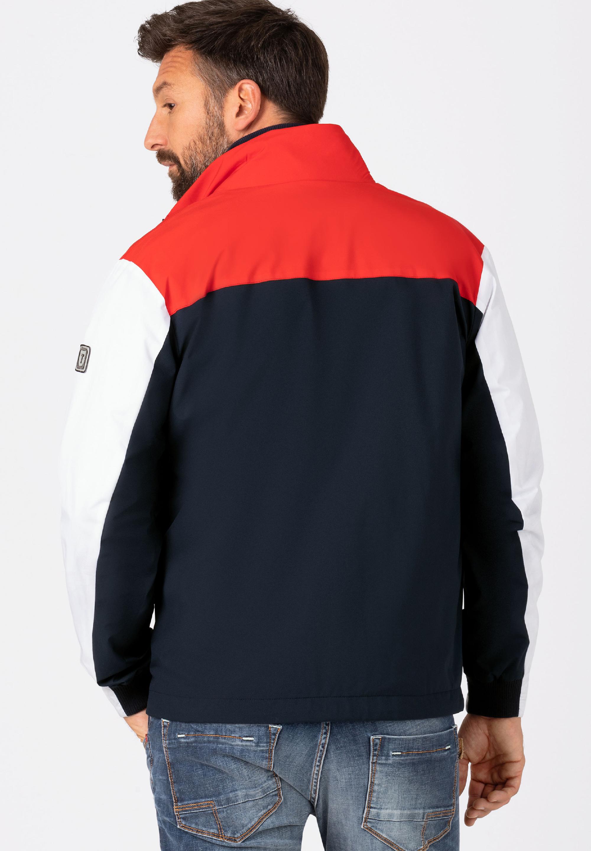 Sporty Tech Jacket zipper