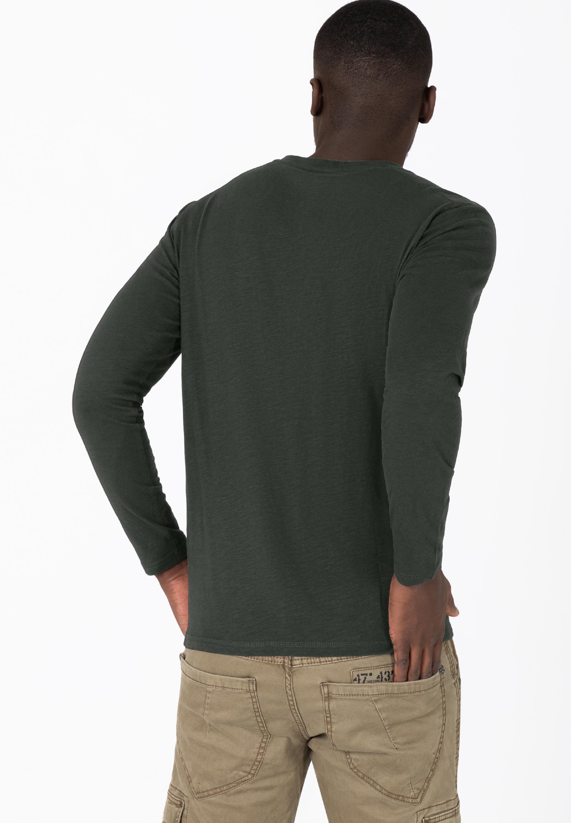 Ripped Longsleeve Henley
