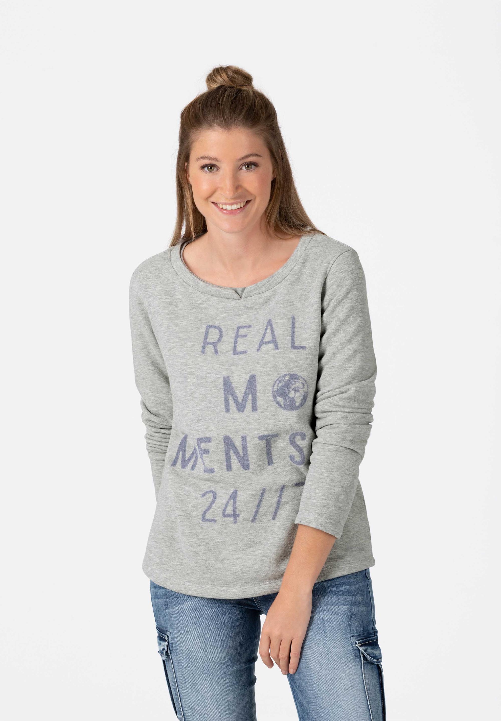 Basic Roundneck Sweater