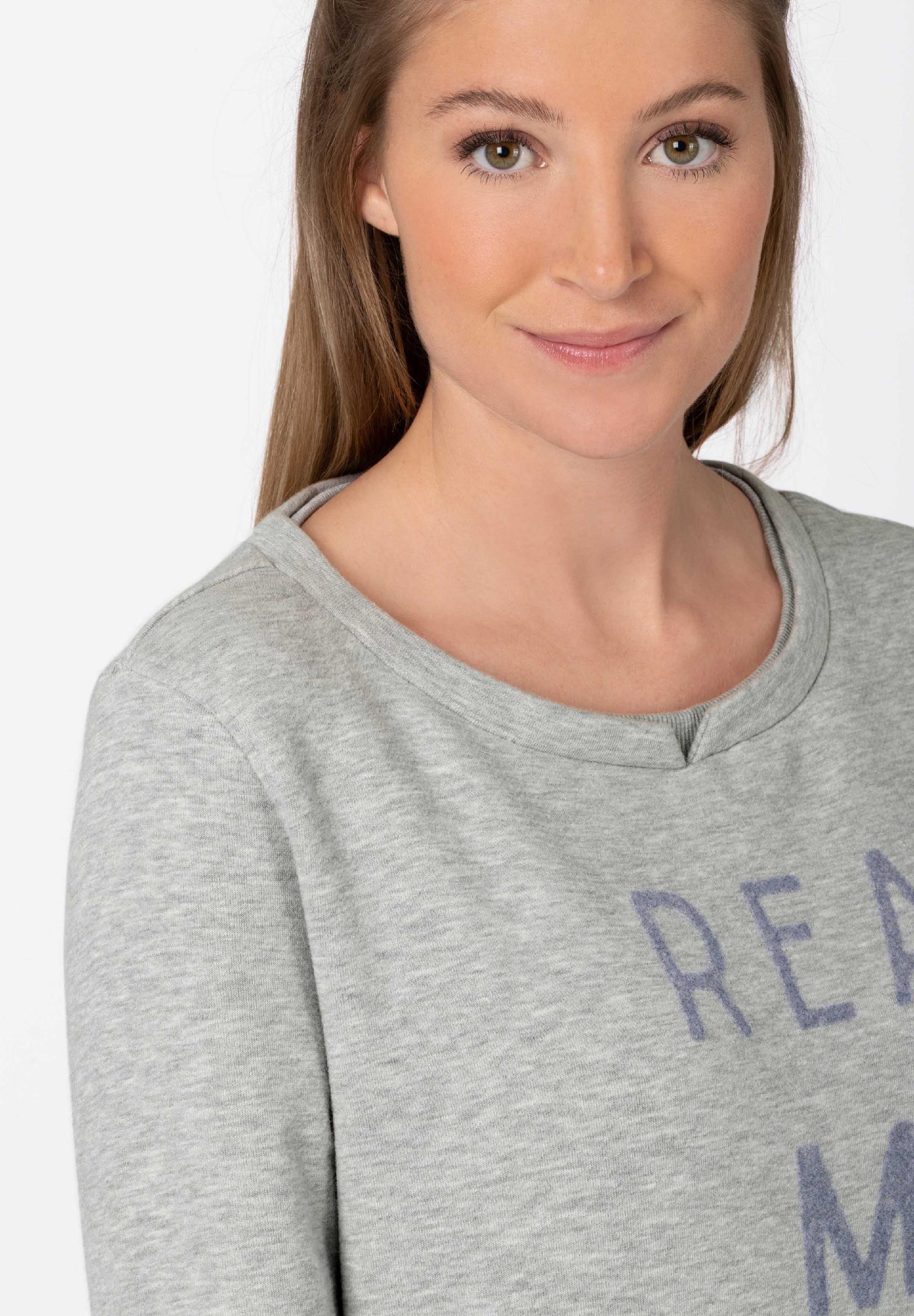Basic Roundneck Sweater