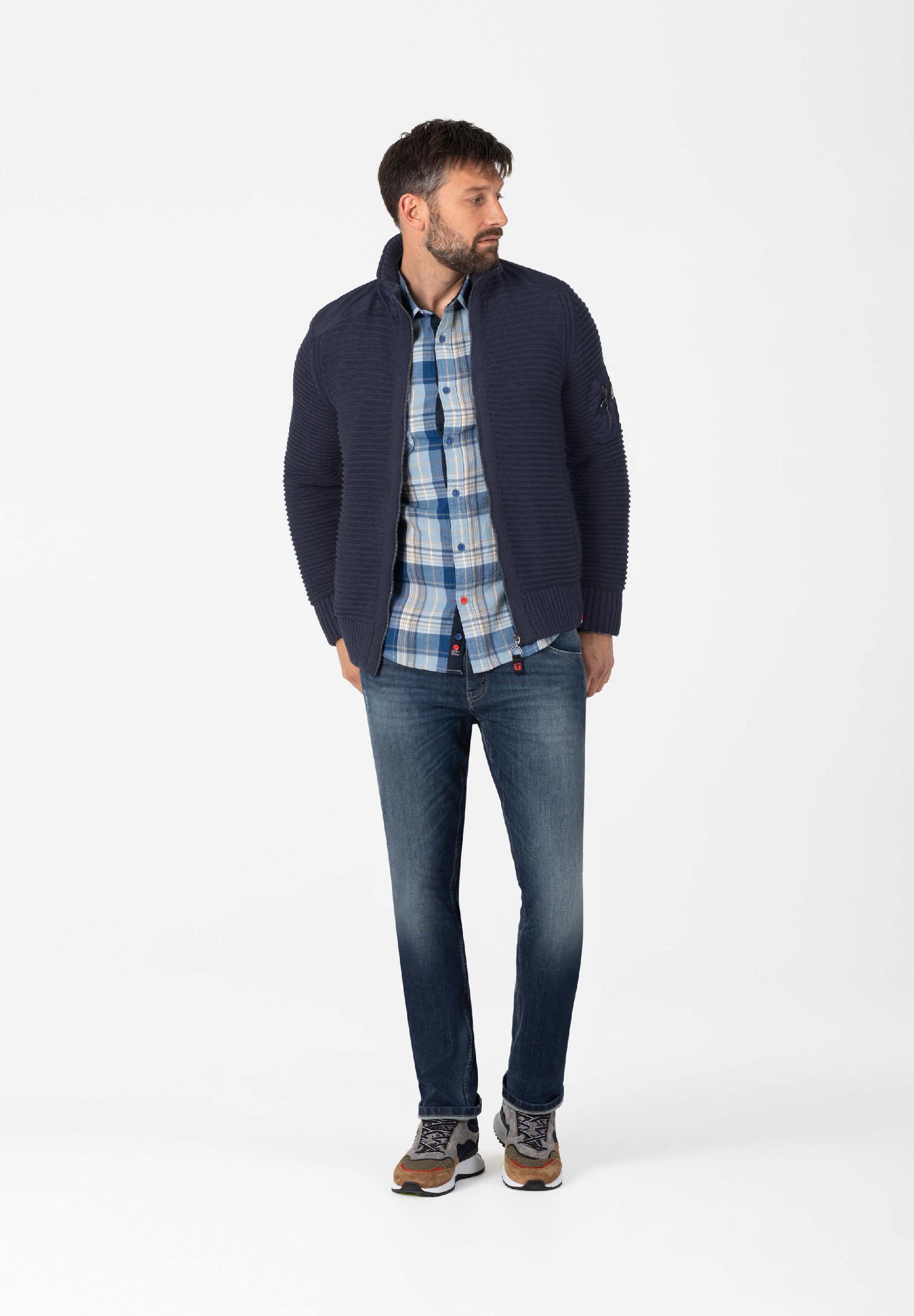 Sporty Knit Jacket zipper