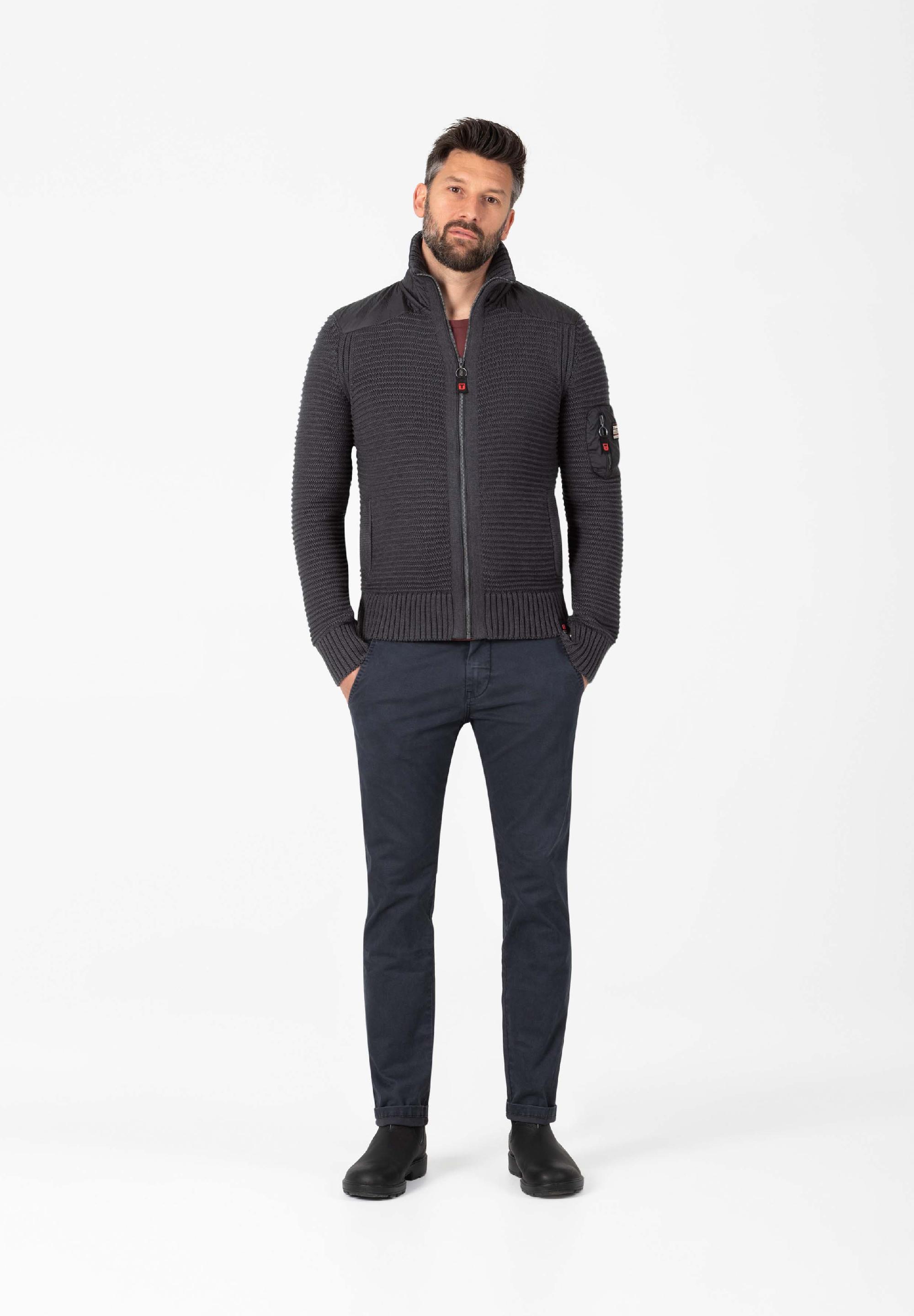 Sporty Knit Jacket zipper