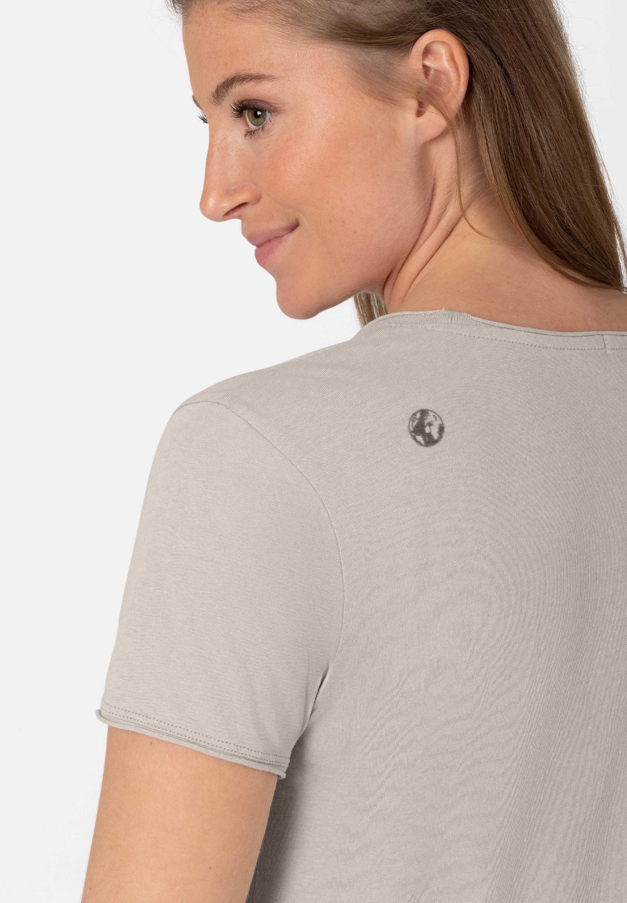 Basic T-Shirt