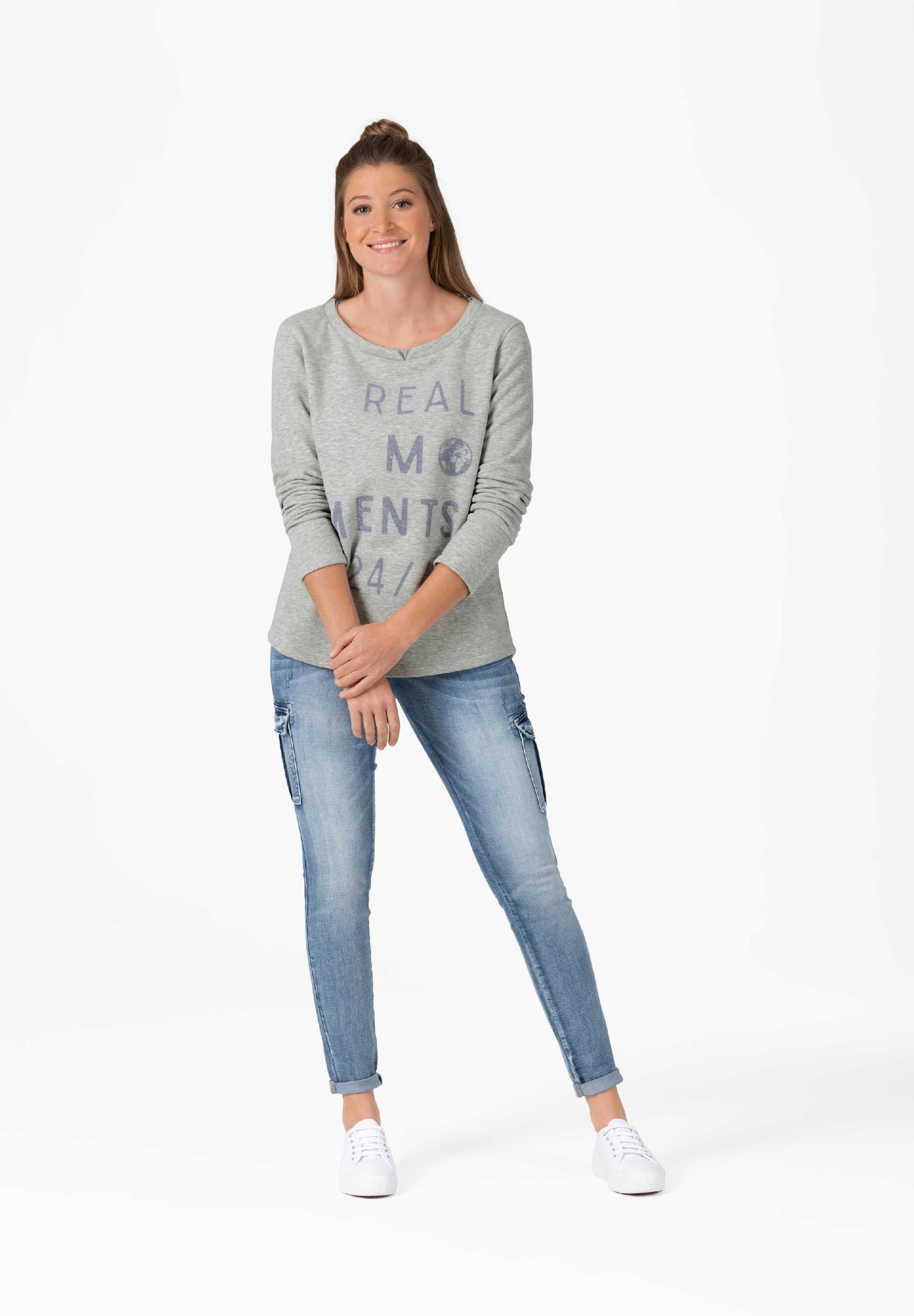 Basic Roundneck Sweater
