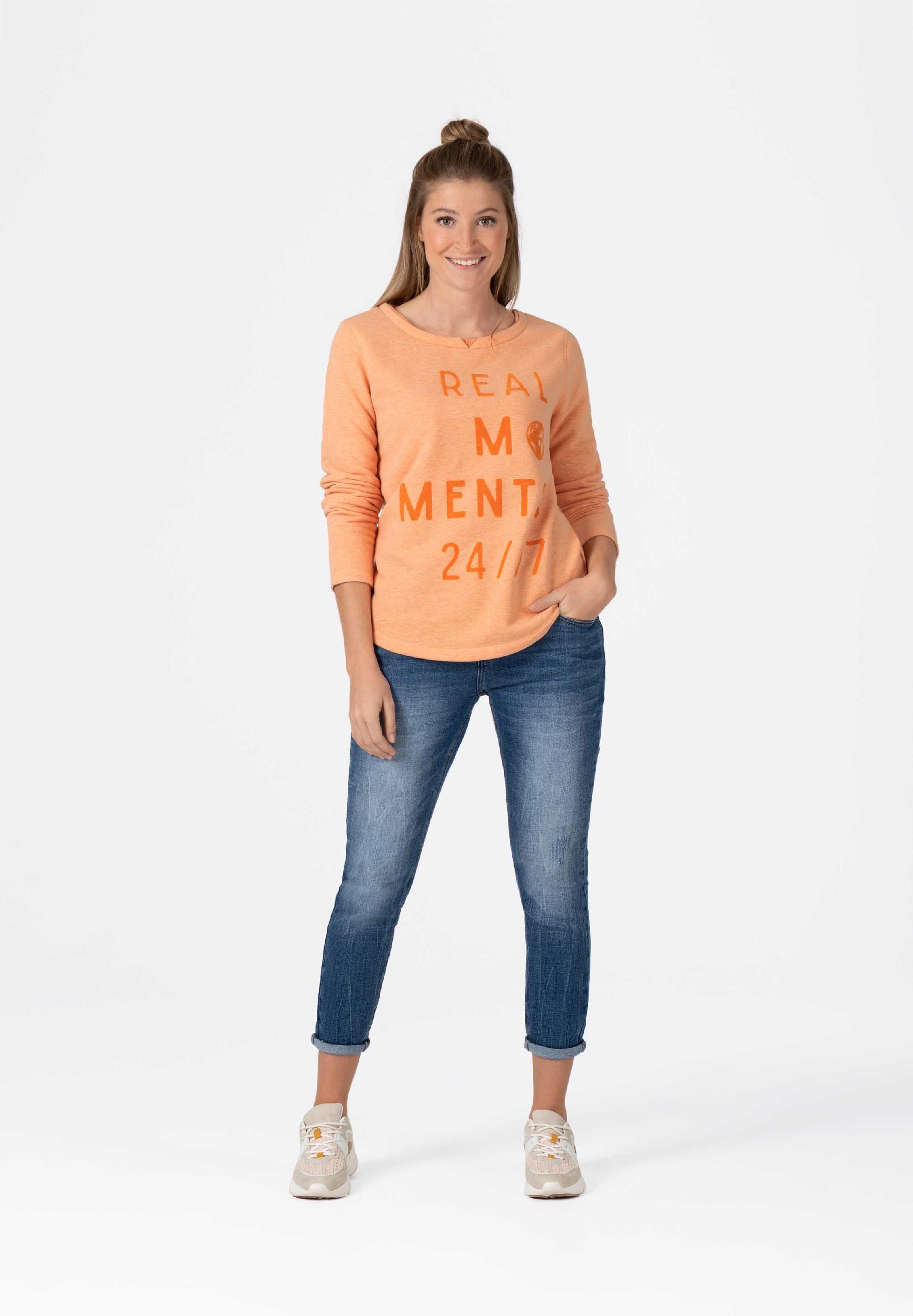 Basic Roundneck Sweater