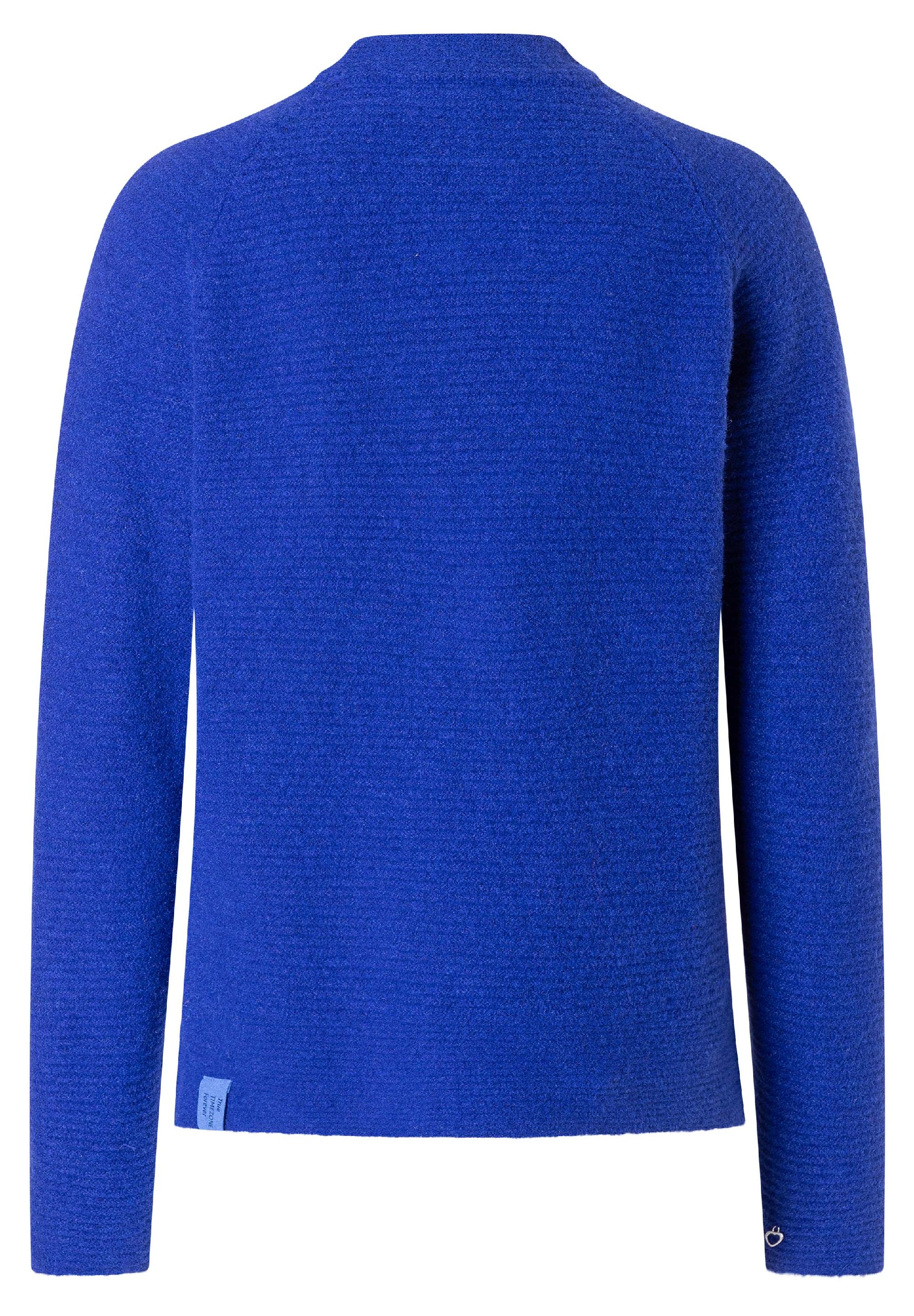 Sporty Raglan Pullover