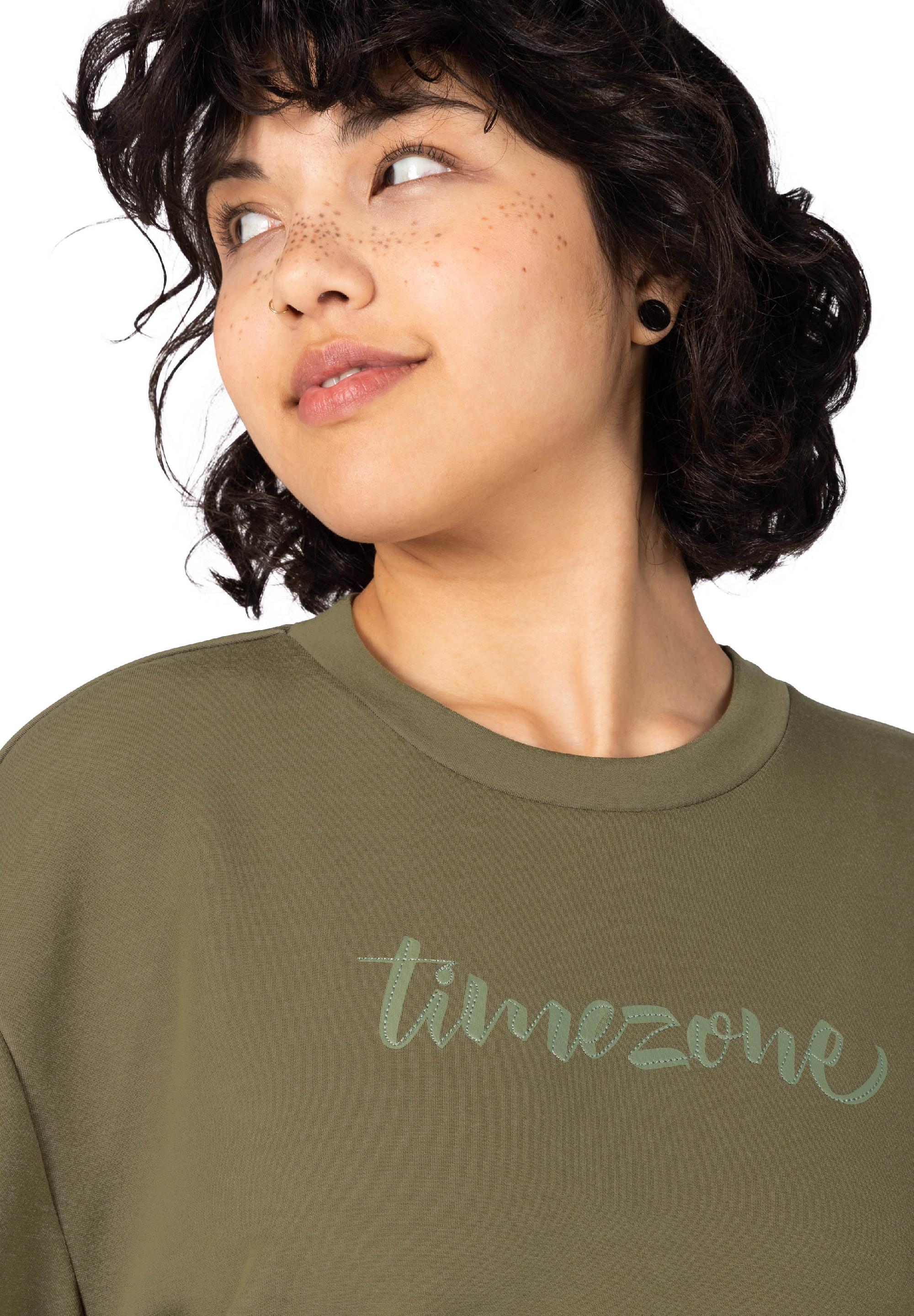 Puff Sleeve Roundneck