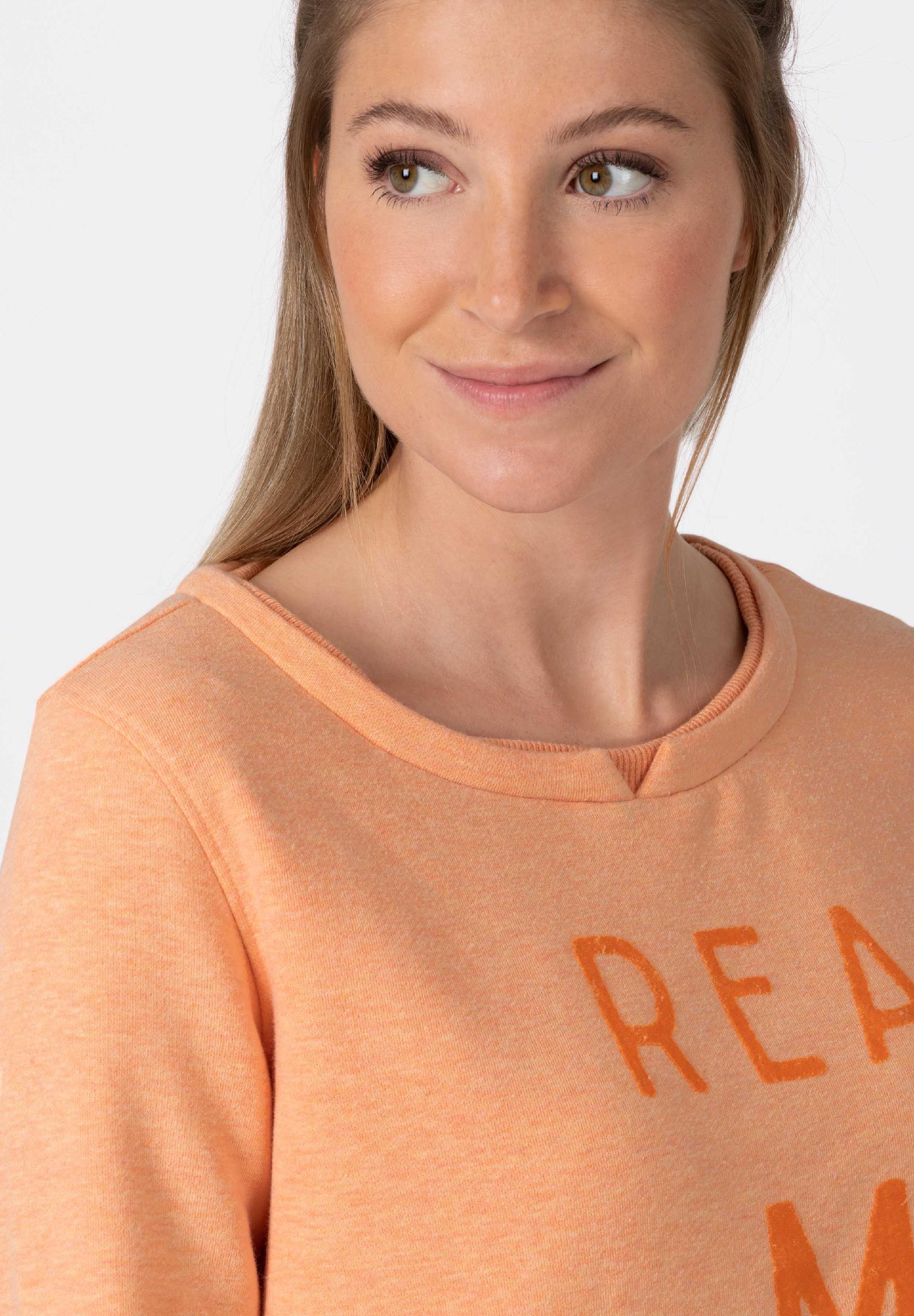 Basic Roundneck Sweater