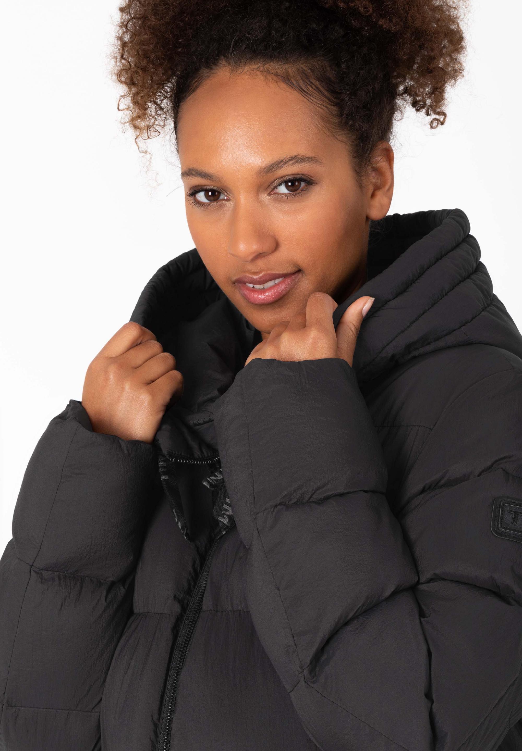 Volume Coat zipper
