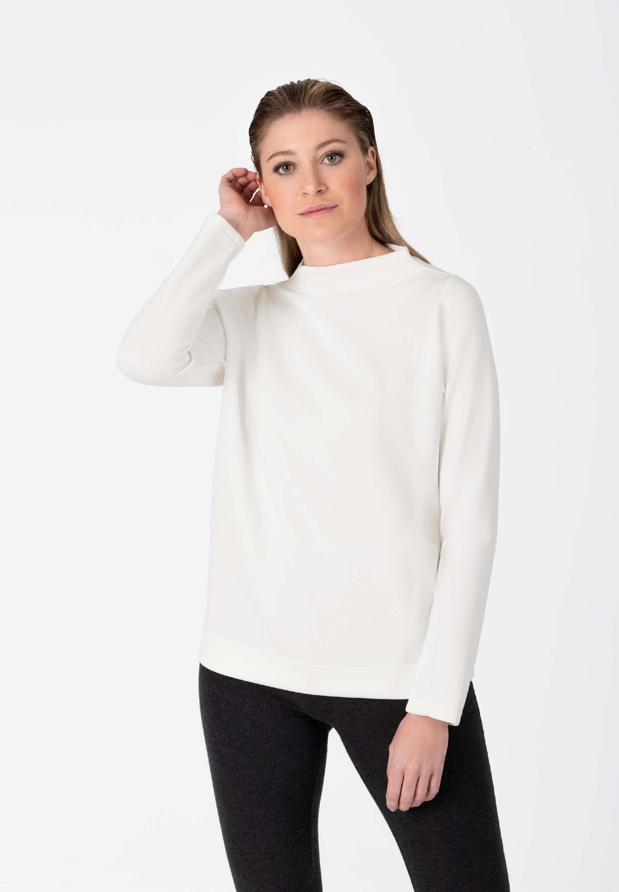 Sporty Mock-Neck print